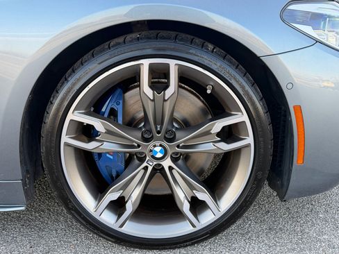 Used 2018 BMW M550i xDrive w/ Driving Assistance Package image 37