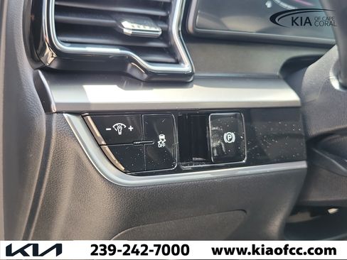 Certified 2025 Kia Sportage EX FWD image 22