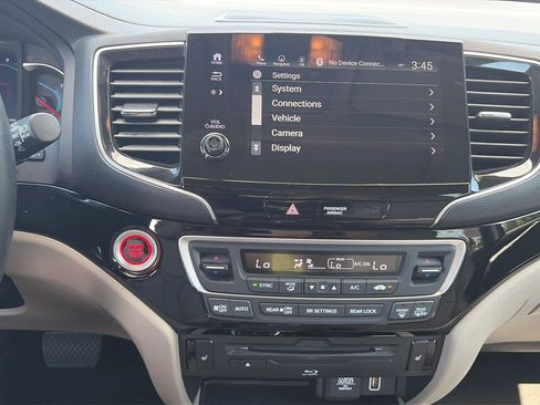 Used 2020 Honda Pilot Touring image 16
