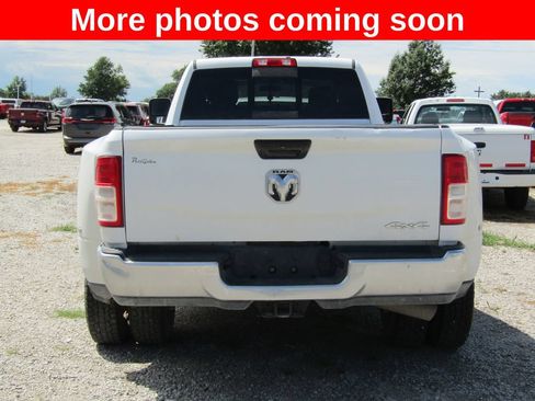 Used 2024 RAM 3500 Tradesman w/ Chrome Appearance Group AWD/4WD image 4