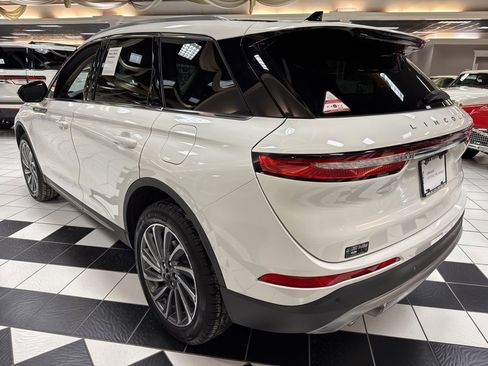 Certified 2023 Lincoln Corsair Reserve image 12