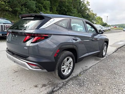 Used 2025 Hyundai Tucson SE AWD/4WD image 5