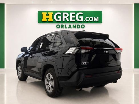 Used 2020 Toyota RAV4 LE FWD image 2