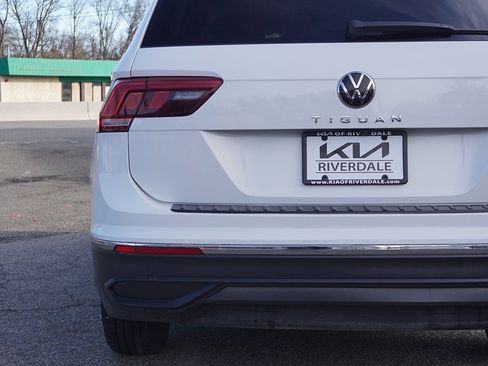Used 2022 Volkswagen Tiguan S image 14