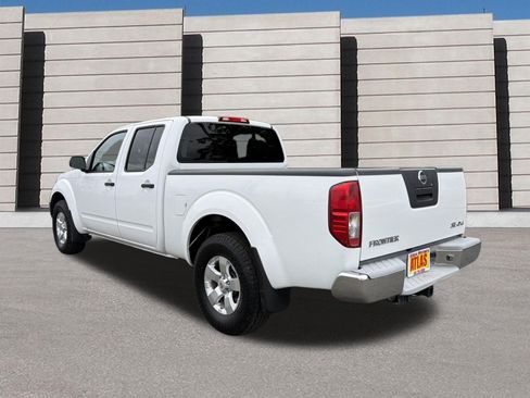 Used 2010 Nissan Frontier SE AWD/4WD image 3