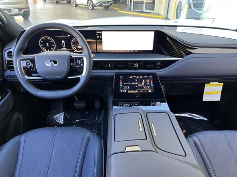 Used 2026 INFINITI QX80 4WD image 16