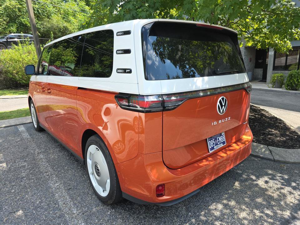 Used 2025 Volkswagen ID. Buzz 1st Edition w/ Cupholders Package AWD/4WD image 12