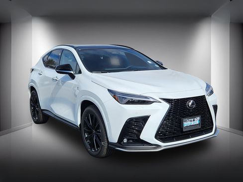 New 2026 Lexus NX 450h+ F Sport AWD/4WD image 4