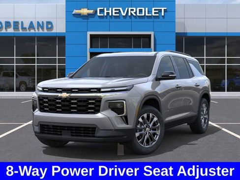 New 2026 Chevrolet Traverse LT w/ Sun and Wheel Package image 7
