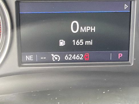 Used 2020 Buick Enclave Essence image 37