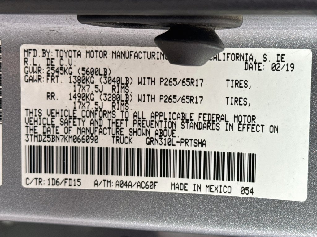 Used 2019 Toyota Tacoma TRD Sport w/ Technology Package AWD/4WD image 16