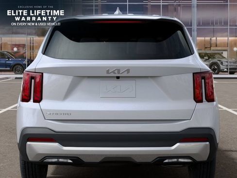 New 2026 Kia Sorento LX FWD image 14