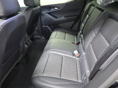 New 2026 Chevrolet Equinox LT w/ Convenience Package II image 11