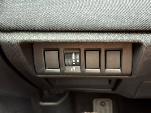 Used 2024 Subaru Outback Premium AWD/4WD image 30