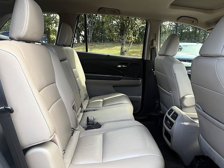 Used 2020 Honda Pilot EX-L image 11