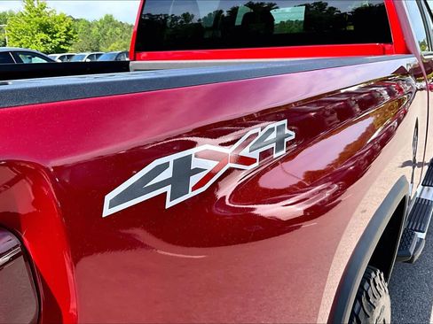 Used 2022 Chevrolet Silverado 3500 LT w/ Convenience Package AWD/4WD image 9