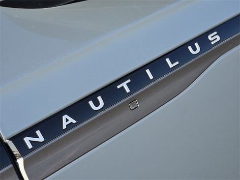 New 2026 Lincoln Nautilus Reserve w/ Jet Appearance Package image 11