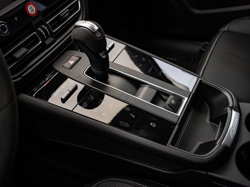 New 2026 Porsche Macan Turbo image 27
