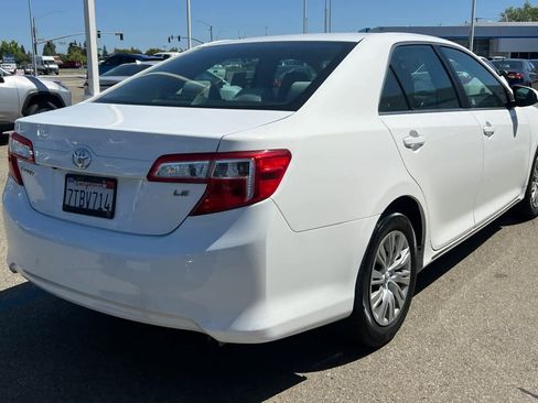Used 2014 Toyota Camry LE FWD image 4