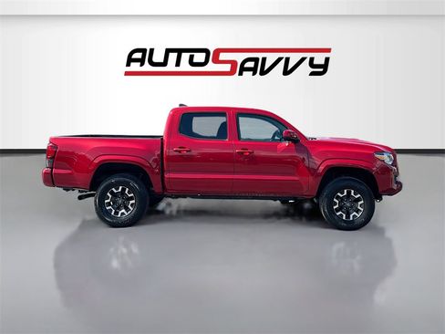 Used 2022 Toyota Tacoma SR image 8