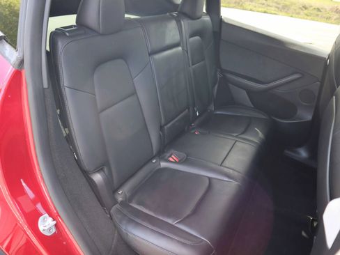 Used 2024 Tesla Model Y Long Range image 4