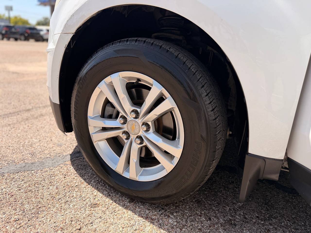 Used 2017 Chevrolet Equinox LS w/ LPO, Protection Package FWD image 28