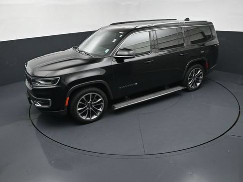 Used 2022 Jeep Wagoneer Series III w/ Premium Group I AWD/4WD image 14