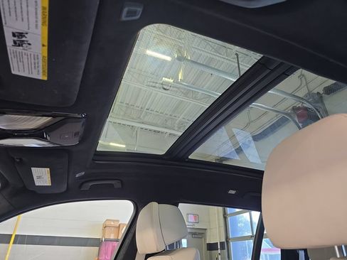 Used 2024 BMW X7 xDrive40i w/ Executive Package AWD/4WD image 35