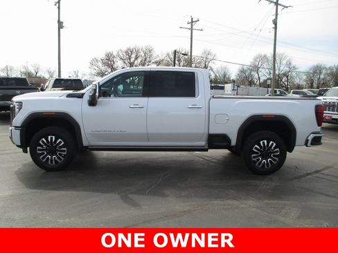 Used 2024 GMC Sierra 2500 Denali Ultimate w/ Max Trailering Package image 12