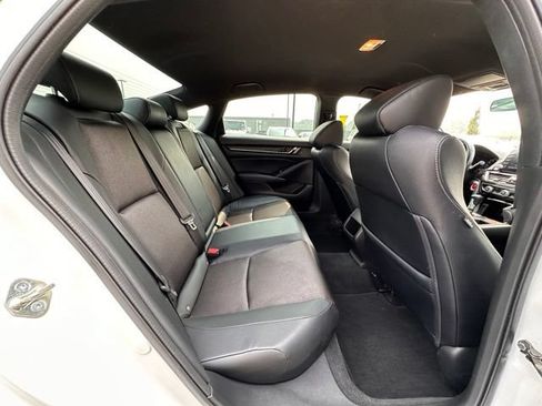 Used 2018 Honda Accord Sport image 29