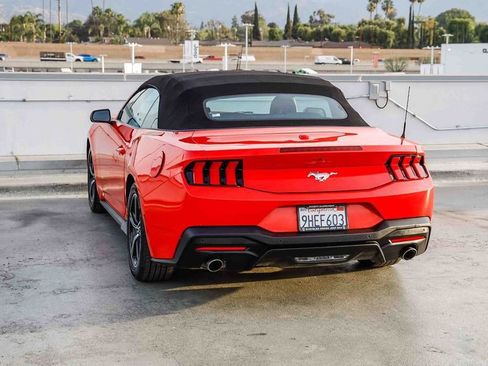 Used 2024 Ford Mustang Convertible RWD image 7