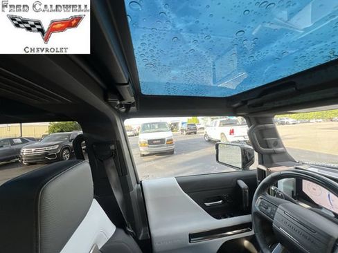 Used 2025 GMC Hummer EV 3X w/ LPO, Cargo Utility Package AWD/4WD image 15