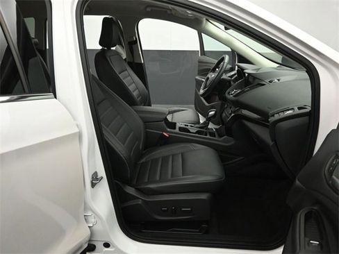 Certified 2019 Ford Escape Titanium image 30