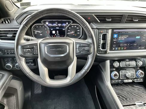 Used 2021 GMC Yukon Denali w/ Denali Premium Package AWD/4WD image 12