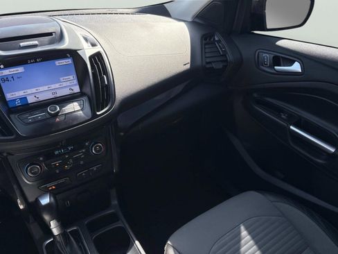 Used 2017 Ford Escape SE w/ Equipment Group 201A image 13