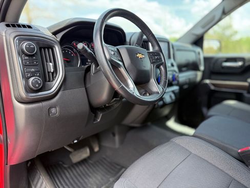 Used 2021 Chevrolet Silverado 1500 LT w/ Z71 Off-Road Package image 22