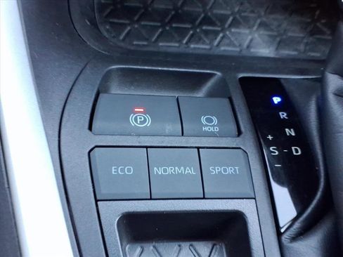 Used 2023 Toyota RAV4 XLE Premium image 27