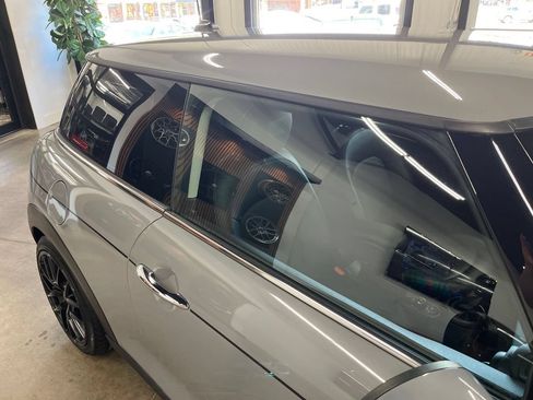 Used 2019 MINI Cooper 2-Door Hardtop FWD image 28