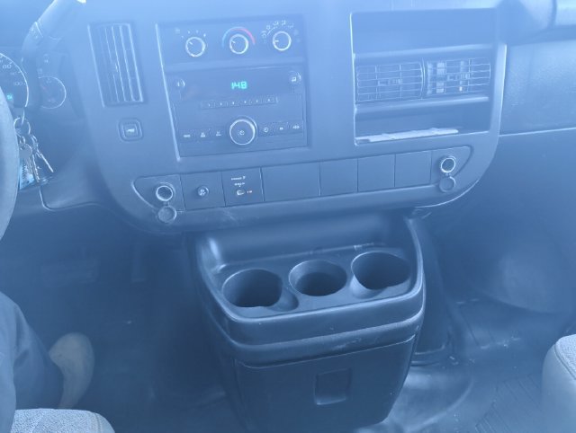 Used 2011 Chevrolet Express 2500 RWD image 17