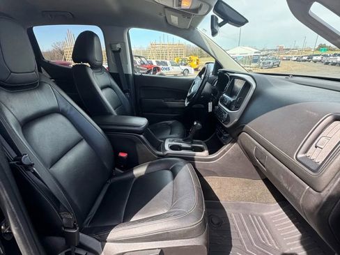 Used 2017 GMC Canyon SLT image 23