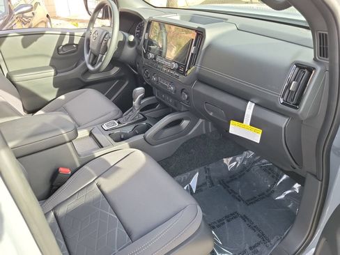 New 2026 Nissan Frontier SV w/ Tow Package AWD/4WD image 11