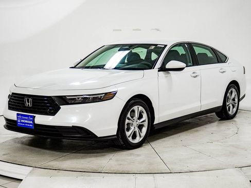 Certified 2023 Honda Accord LX image 3