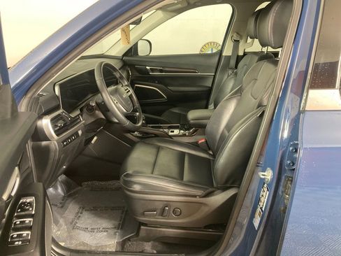 Certified 2023 Kia Telluride S w/ S Sunroof Package image 12