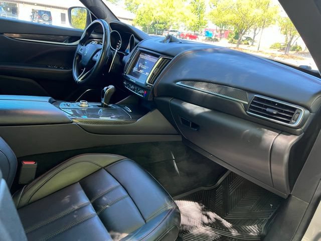 Used 2017 Maserati Levante S AWD/4WD image 21