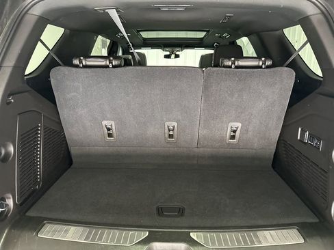 Used 2021 Chevrolet Tahoe Z71 w/ Luxury Package AWD/4WD image 25