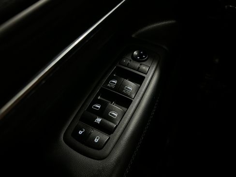 Used 2021 Jeep Grand Cherokee Limited AWD/4WD image 26