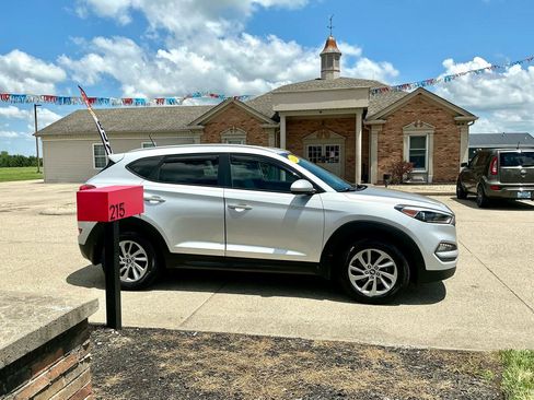 Used 2016 Hyundai Tucson SE w/ Option Group 02 AWD/4WD image 4