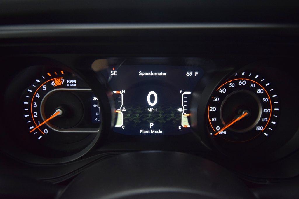 New 2026 Jeep Wrangler Unlimited Sahara AWD/4WD image 18
