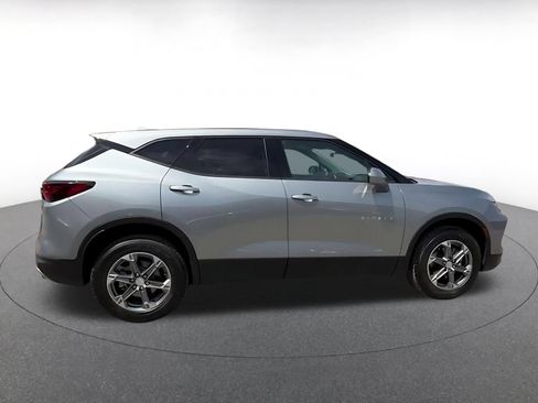 Used 2025 Chevrolet Blazer LT FWD image 14