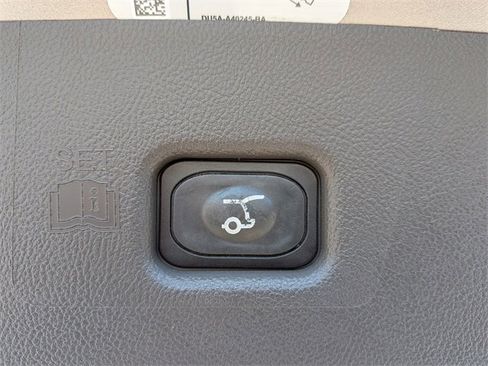 Used 2019 Lincoln Nautilus Select image 30